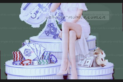 篮球划过篮网掀起白色浪花